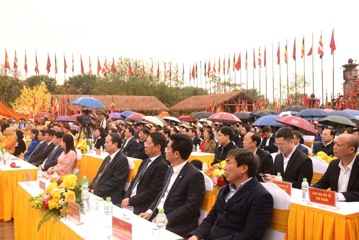 Các đại biểu dự khai Hội xuân Bái Đính Xuân Bính Ngọ 2026. Ảnh: Minh Đường Các đại biểu dự khai Hội xuân Bái Đính Xuân Bính Ngọ 2026. Ảnh: Minh Đường