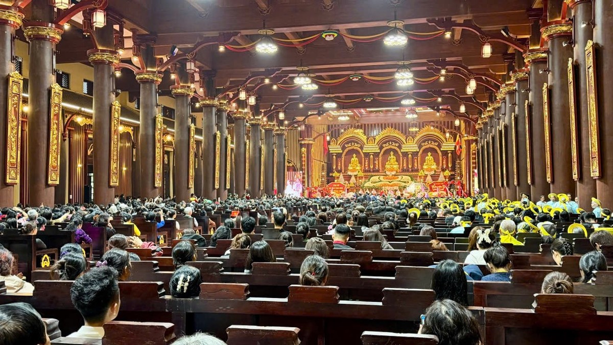 Lễ khai hội Xuân Yên Tử được tổ chức vào ngày 10 tháng Giêng hàng năm đã trở thành một nét đẹp văn hóa. Ảnh: Quỳnh Nga