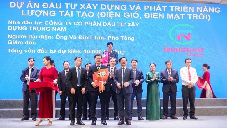 Công ty cổ phần Đầu tư Xây dựng Trung Nam nhận bản ghi nhớ đầu tư dự án điện gió, điện mặt trời tại Gia Lai. Công ty cổ phần Đầu tư Xây dựng Trung Nam nhận bản ghi nhớ đầu tư dự án điện gió, điện mặt trời tại Gia Lai.