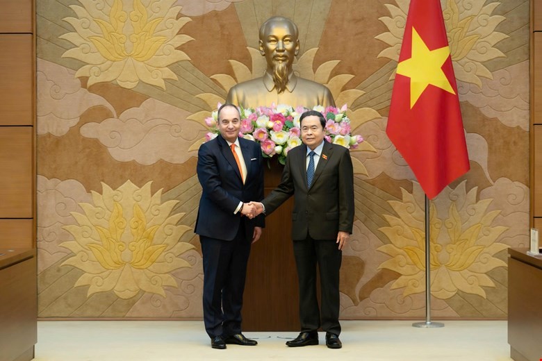 Chủ tịch Quốc hội Trần Thanh Mẫn tiếp Phó Chủ tịch thứ nhất Quốc hội Hy Lạp Ioannis Plakiotakis. Chủ tịch Quốc hội Trần Thanh Mẫn tiếp Phó Chủ tịch thứ nhất Quốc hội Hy Lạp Ioannis Plakiotakis.