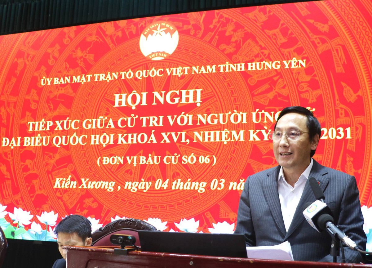 Ông Nguyễn Văn An, Uỷ viên chuyên trách Ủy ban Khoa học, Công nghệ và Môi trường của Quốc hội; Phó Chủ tịch Nhóm Nghị sĩ hữu nghị Việt Nam - Nam Phi trình bày chương trình hành động.