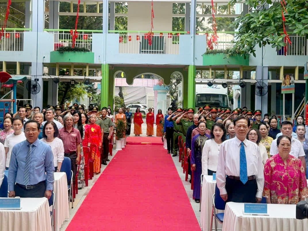 Lễ khai mạc được tổ chức trang nghiêm. Lễ khai mạc được tổ chức trang nghiêm.