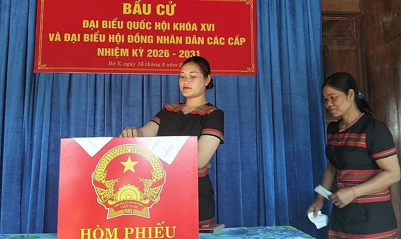 Để đảm bảo mọi cử tri đều được bỏ phiếu, xã Bờ Y đã bố trí 32 khu vực bỏ phiếu.