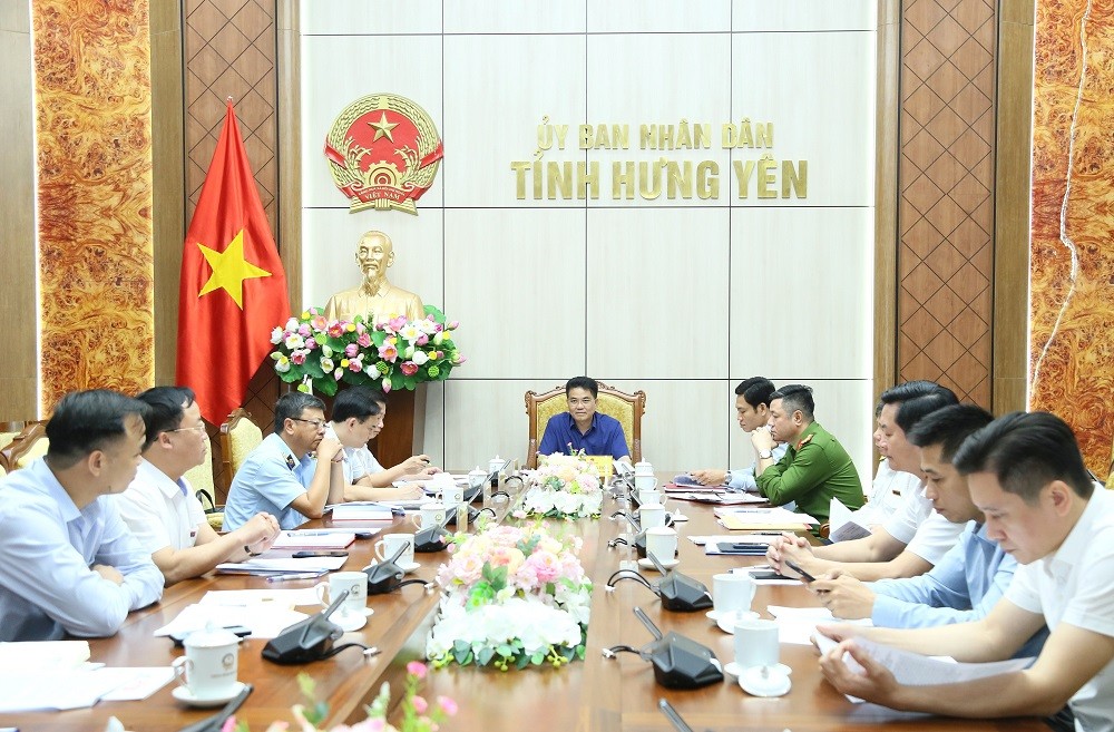 Ông Lê Quang Hòa, Phó Chủ tịch UBND tỉnh Hưng Yên chủ trì cuộc họp