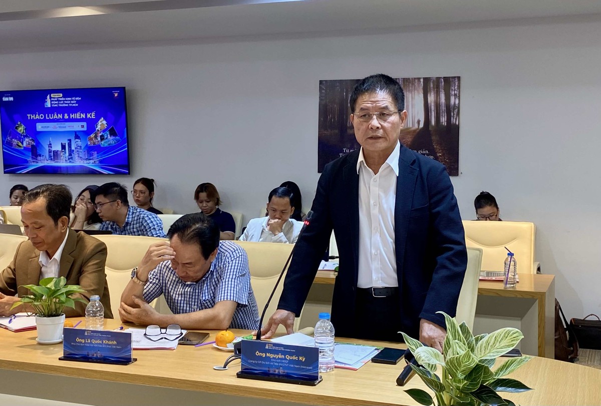 Ông Nguyễn Quốc Kỳ, Chủ tịch HĐQT Vietravel chia sẻ tại tọa đàm.