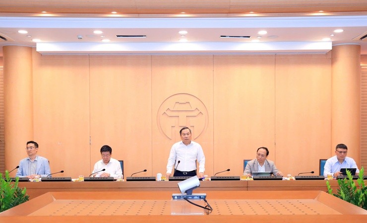 Chủ tịch UBND TP. Hà Nội Vũ Đại Thắng (giữa) chủ trì Hội nghị. Ảnh: Lê Hải Chủ tịch UBND TP. Hà Nội Vũ Đại Thắng (giữa) chủ trì Hội nghị. Ảnh: Lê Hải