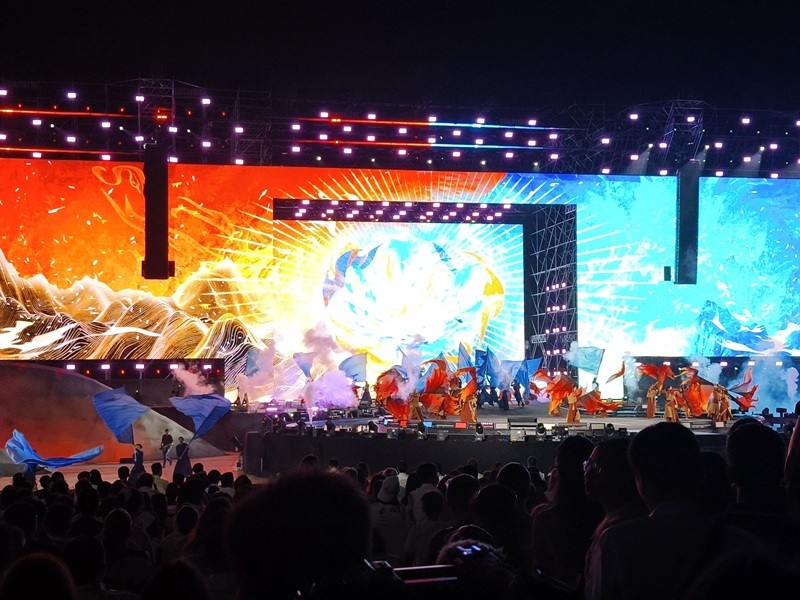 Một tiết mục nghệ thuật trình diễn trong lễ khai mạc Năm Du lịch Quốc gia Gia Lai 2026.