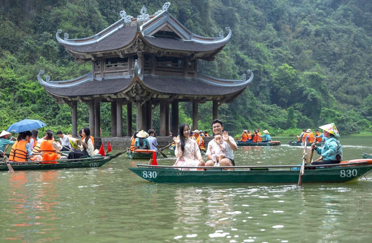 Quý I, Ninh Bình ước đón gần 9,9 triệu lượt khách du lịch.