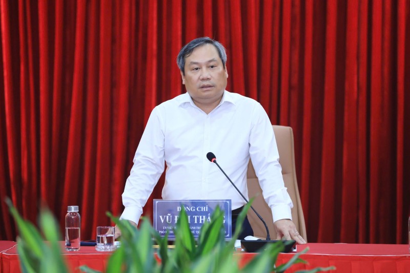 Chủ tịch UBND TP. Hà Nội Vũ Đại Thắng phát biểu kết luận buổi làm việc.