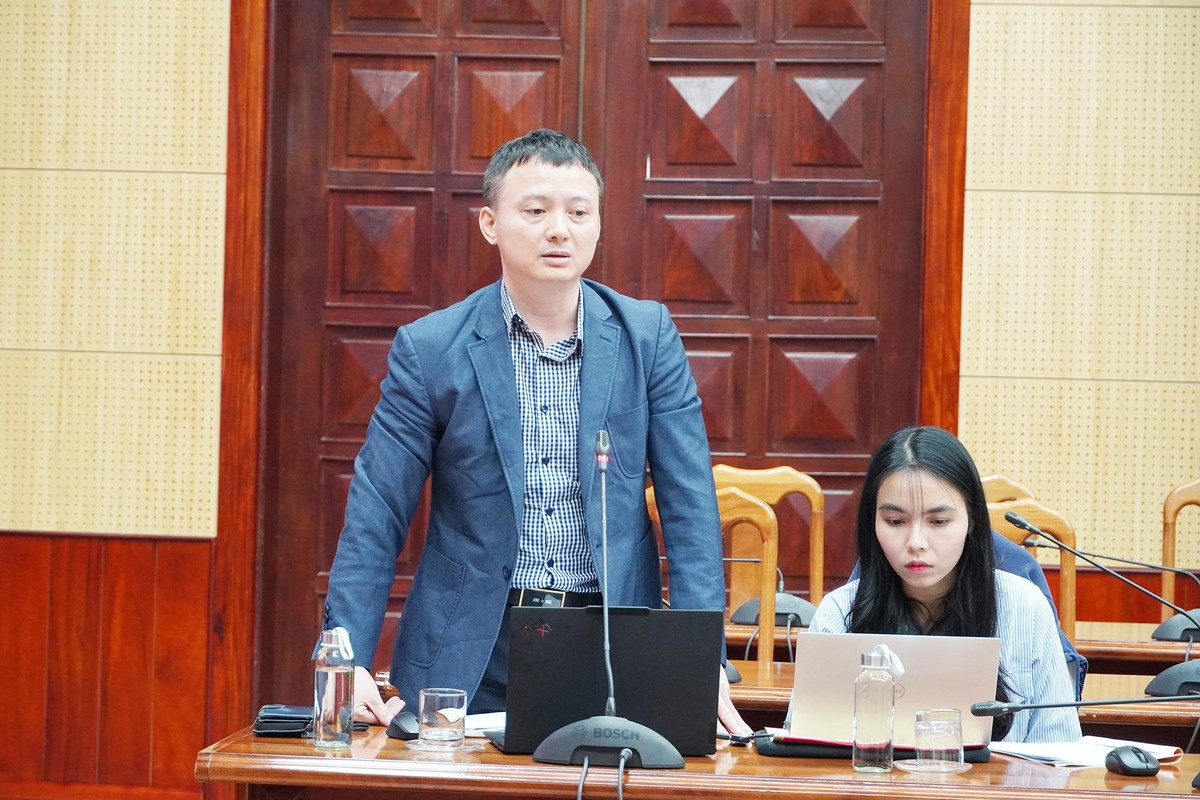 Đơn vị tư vấn trình bày báo cáo về điều chỉnh chương trình phát triển nhà ở tỉnh Quảng Trị giai đoạn 2021 - 2030. Đơn vị tư vấn trình bày báo cáo về điều chỉnh chương trình phát triển nhà ở tỉnh Quảng Trị giai đoạn 2021 - 2030.