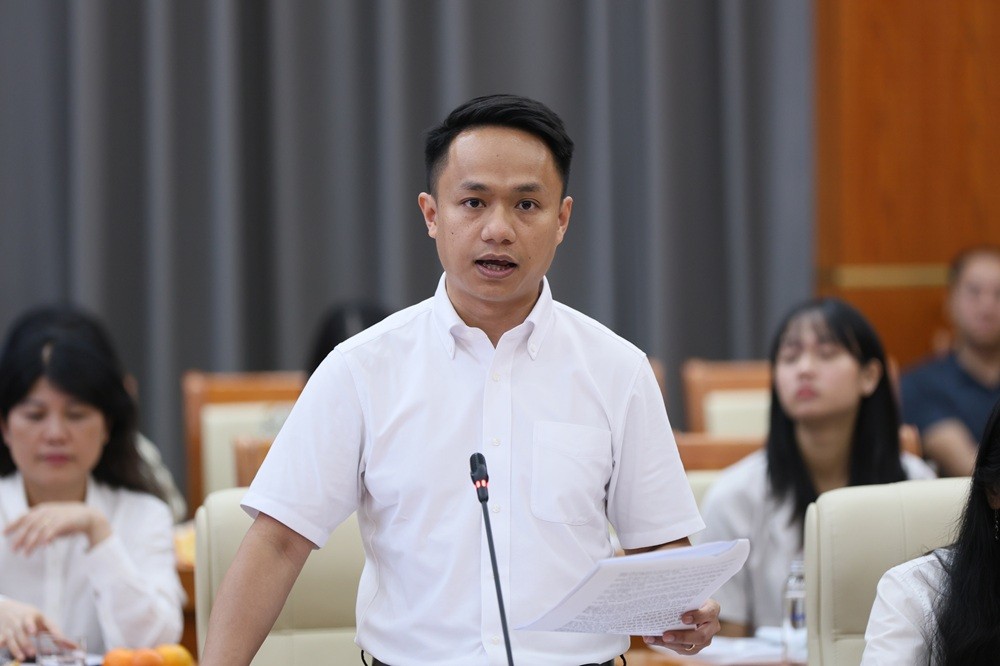 Ông Lê Tiến Dũng phát biểu tại họp báo. Ảnh: Mạnh Tuấn.