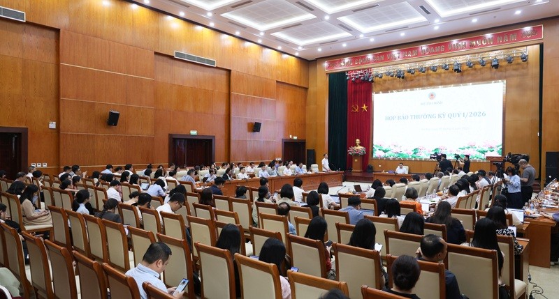 Thứ trưởng Nguyễn Đức Chi chủ trì buổi họp báo. Ảnh: Mạnh Tuấn.