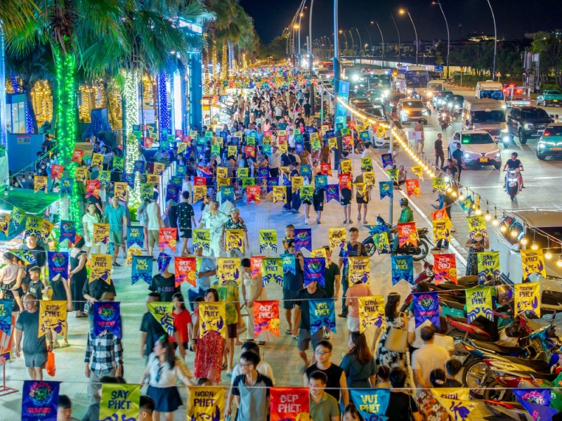 Chợ đêm VUI-Fest Ha Long với phong cách độc đáo với vô vàn trải nghiệm