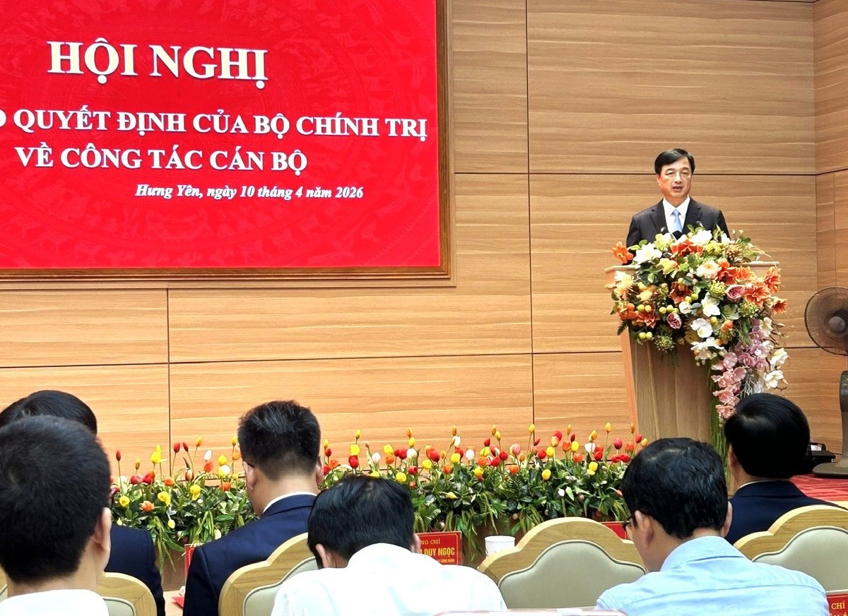 Đồng chí Nguyễn Duy Ngọc, Ủy viên Bộ Chính trị, Bí thư Trung ương Đảng, Trưởng Ban Tổ chức Trung ương phát biểu tại hội nghị