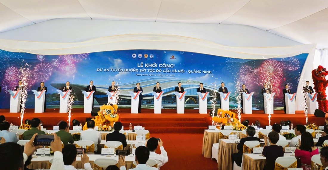 Thủ tướng Chính phủ Lê Minh Hưng cùng lãnh đạo các Ban, Bộ, ngành Trung ương và lãnh đạo các địa phương bấm nút khởi công tuyến đường sắt tốc độ cao Hà Nội - Quảng Ninh Thủ tướng Chính phủ Lê Minh Hưng cùng lãnh đạo các Ban, Bộ, ngành Trung ương và lãnh đạo các địa phương bấm nút khởi công tuyến đường sắt tốc độ cao Hà Nội - Quảng Ninh
