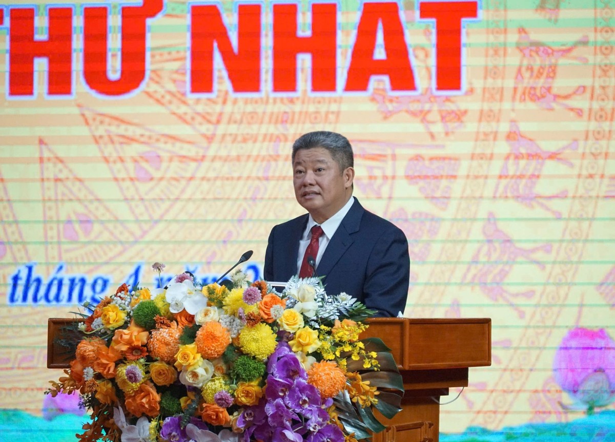 Ông Nguyễn Mạnh Quyền, Phó Bí thư Tỉnh ủy được bầu giữ chức Chủ tịch UBND tỉnh Hưng Yên nhiệm kỳ 2026 – 2031. Ông Nguyễn Mạnh Quyền, Phó Bí thư Tỉnh ủy được bầu giữ chức Chủ tịch UBND tỉnh Hưng Yên nhiệm kỳ 2026 – 2031.