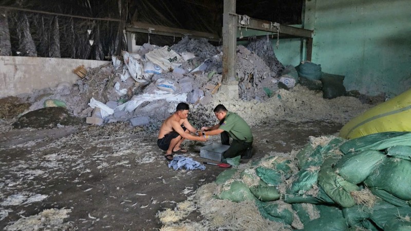 Chất thải đáng lẽ phải xử lý bị các công ty do Trang điều hành đổi ra môi trường