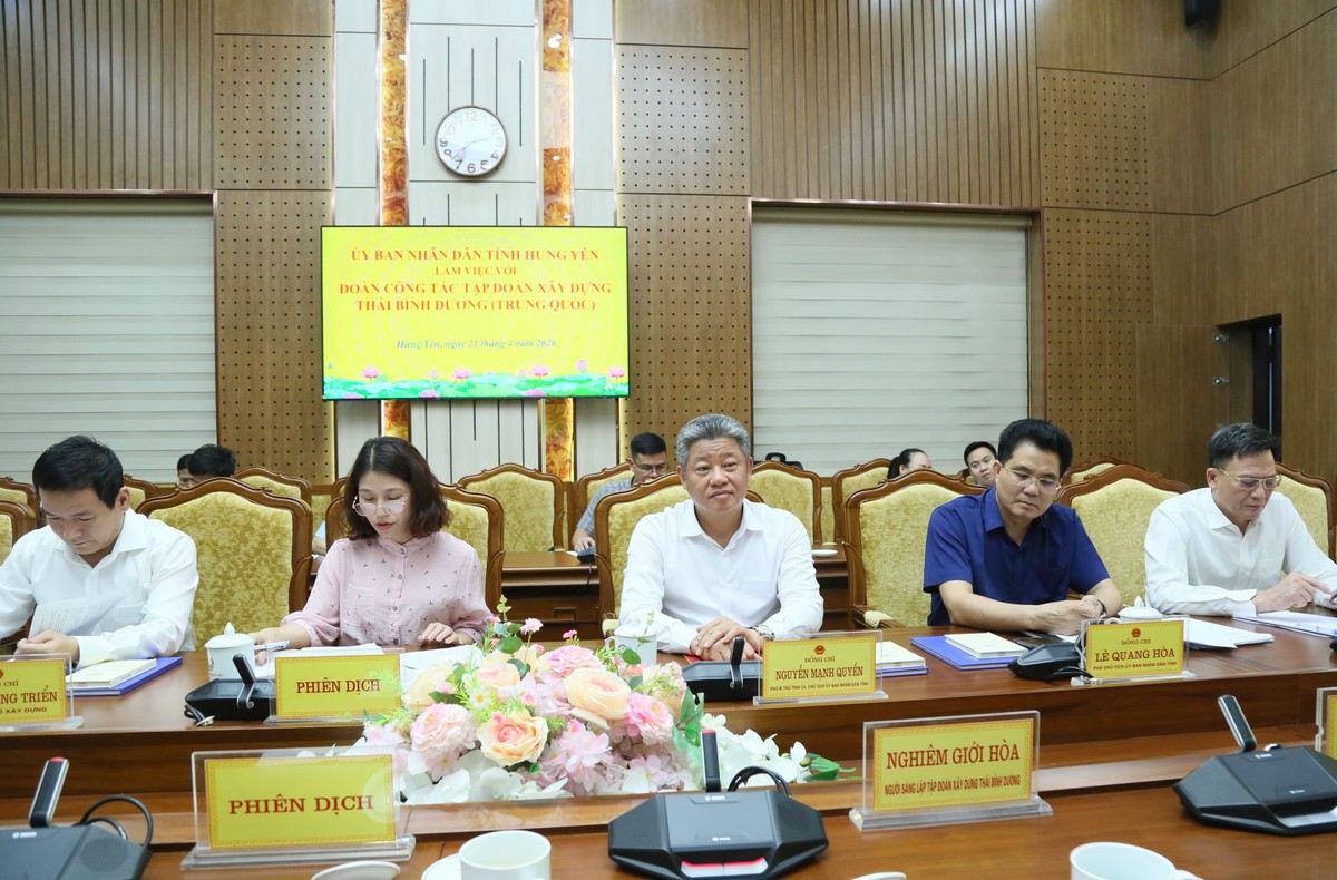 Phó Bí thư Tỉnh ủy, Chủ tịch UBND tỉnh Nguyễn Mạnh Quyền phát biểu tại buổi làm việc.