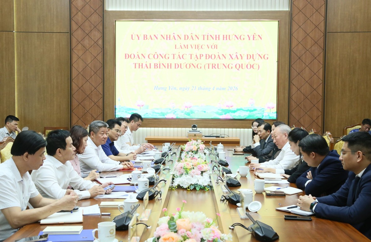 Toàn cảnh buổi làm việc.