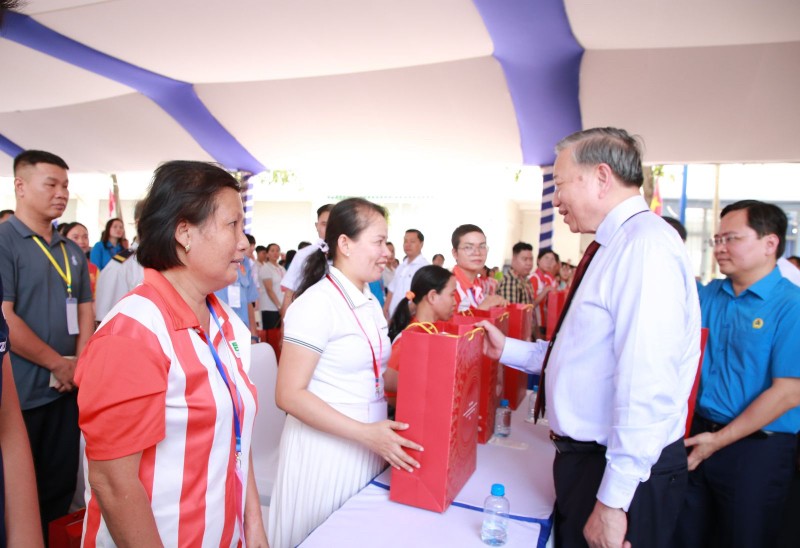 Tổng Bí thư, Chủ tịch nước Tô Lâm gặp gỡ công nhân, người lao động TP.HCM