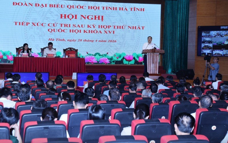 Phó Thủ tướng Thường trực khẳng định, Chính phủ xác định xây dựng thể chế là quan trọng nhất, là một trong ba đột phá của Nghị quyết Đại hội XIV - Ảnh: VGP.