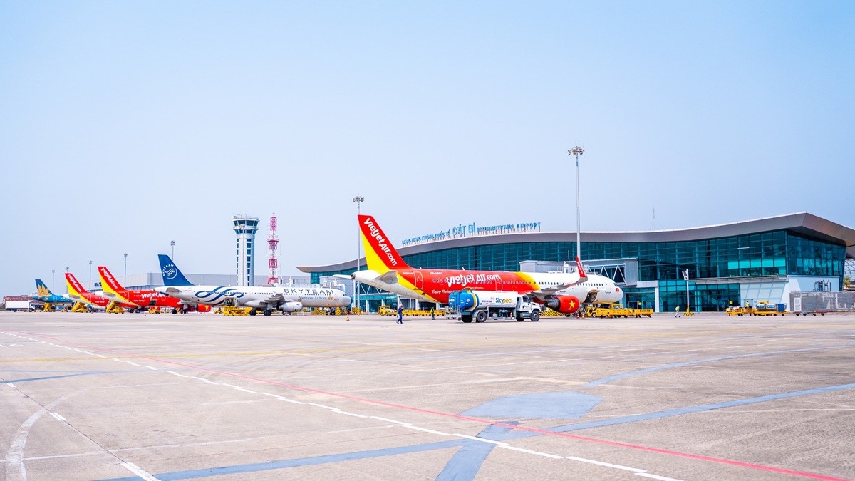Cảng Hàng không Quốc tế Cát Bi – cửa ngõ hàng không quan trọng của thành phố Hải Phòng và khu vực duyên hải Bắc Bộ, nơi kết nối hành khách với các hành trình trong nước và quốc tế.