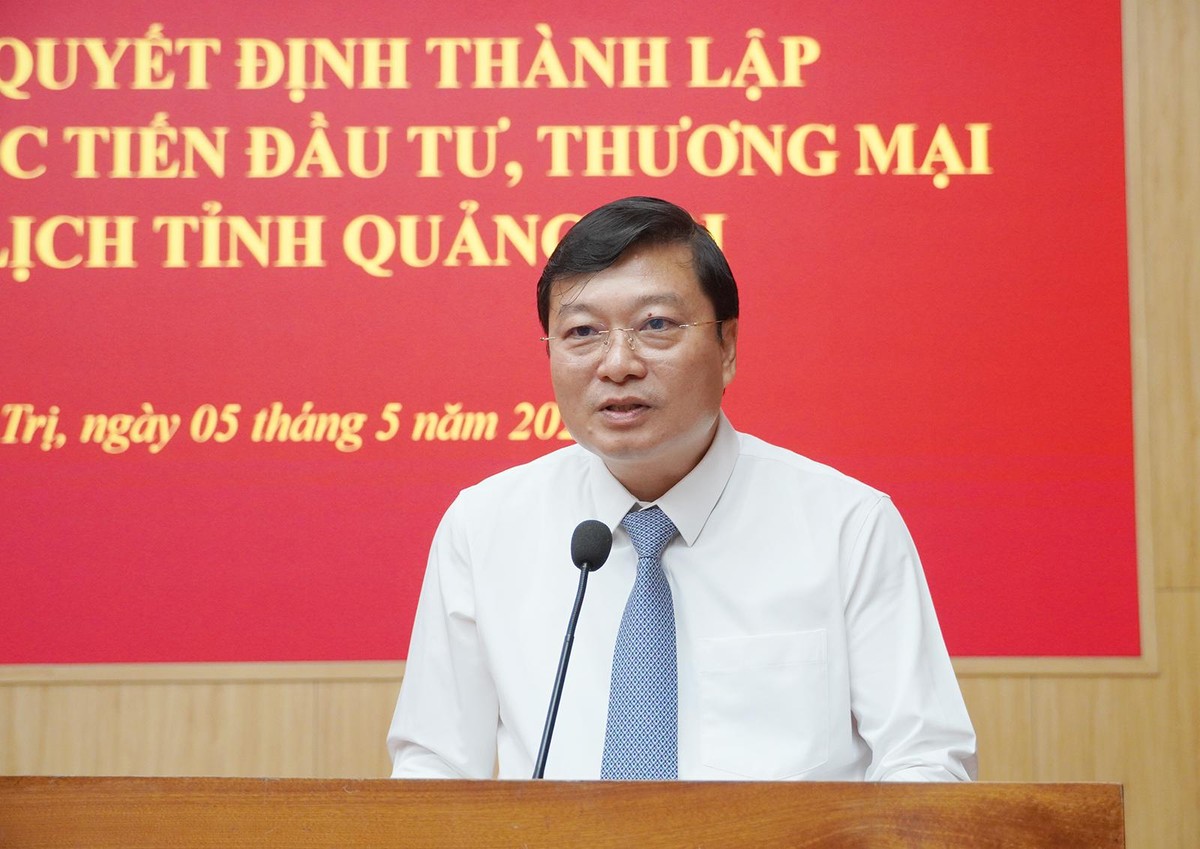 Chủ tịch UBND tỉnh Quảng Trị Lê Hồng Vinh phát biểu tại hội nghị