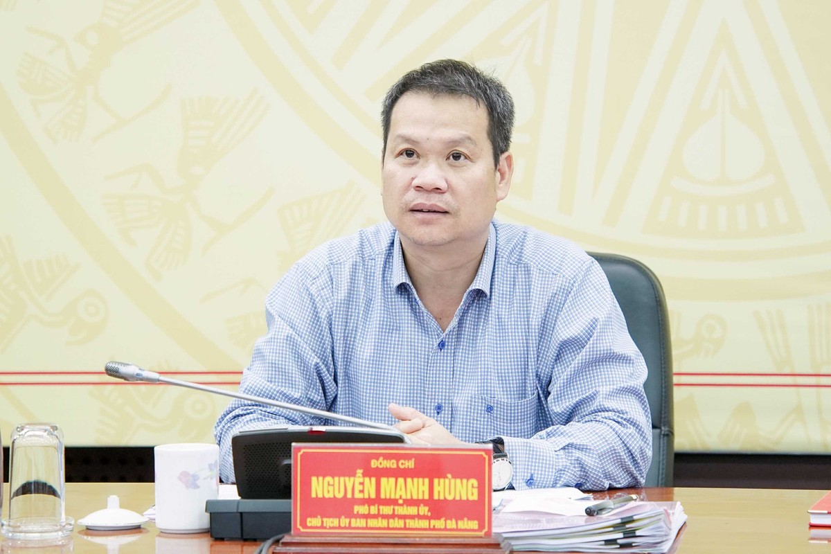 Chủ tịch UBND thành phố Đà Nẵng Nguyễn Mạnh Hùng phát biểu chỉ đạo tại buổi làm việc.
