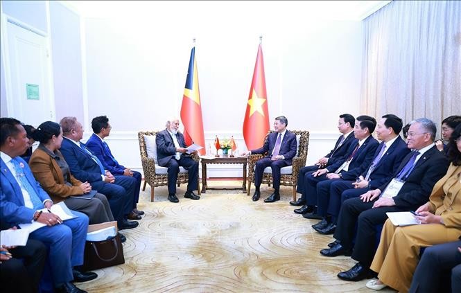 Thủ tướng Chính phủ Lê Minh Hưng gặp Thủ tướng Timor-Leste Xanana Gusmão.