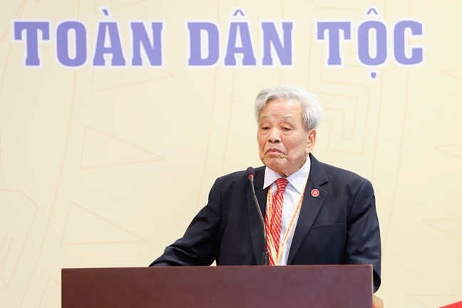 Ông Nguyễn Túc, Ủy viên Đoàn Chủ tịch Ủy ban Trung ương Mặt trận Tổ quốc Việt Nam khóa X phát biểu.