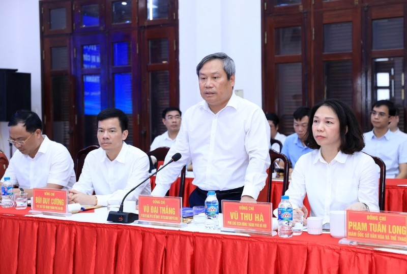 Chủ tịch UBND TP. Hà Nội Vũ Đại Thắng phát biểu tại buổi làm việc.