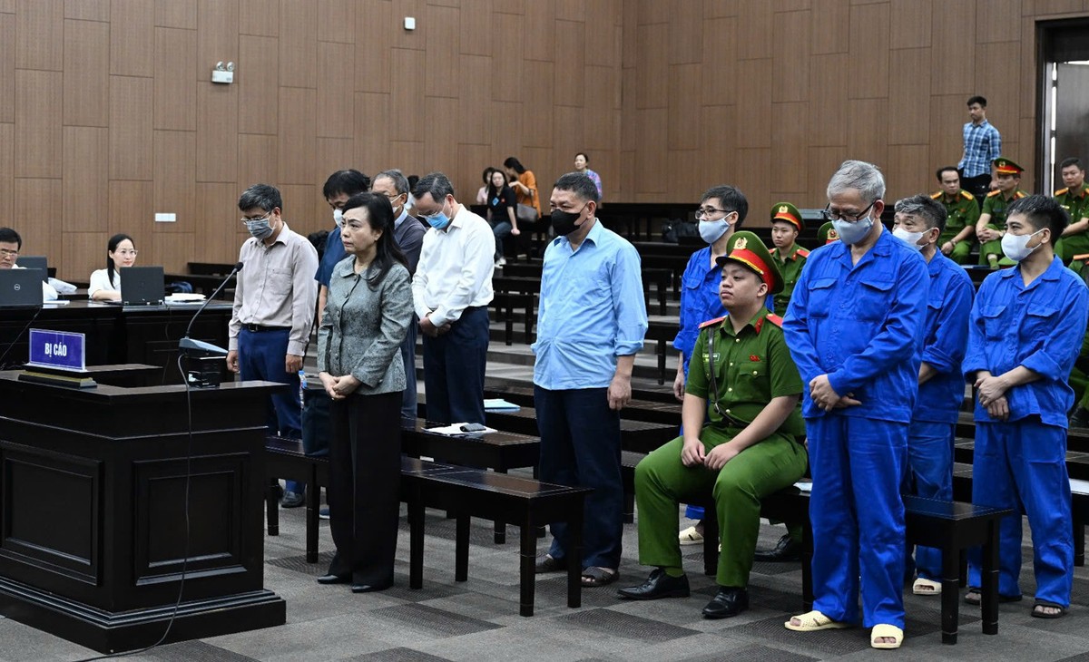 Cựu Bộ trưởng Nguyễn Thị Kim Tiến và một số bị cáo phải liên đới bồi thường gần 804 tỷ đồng.