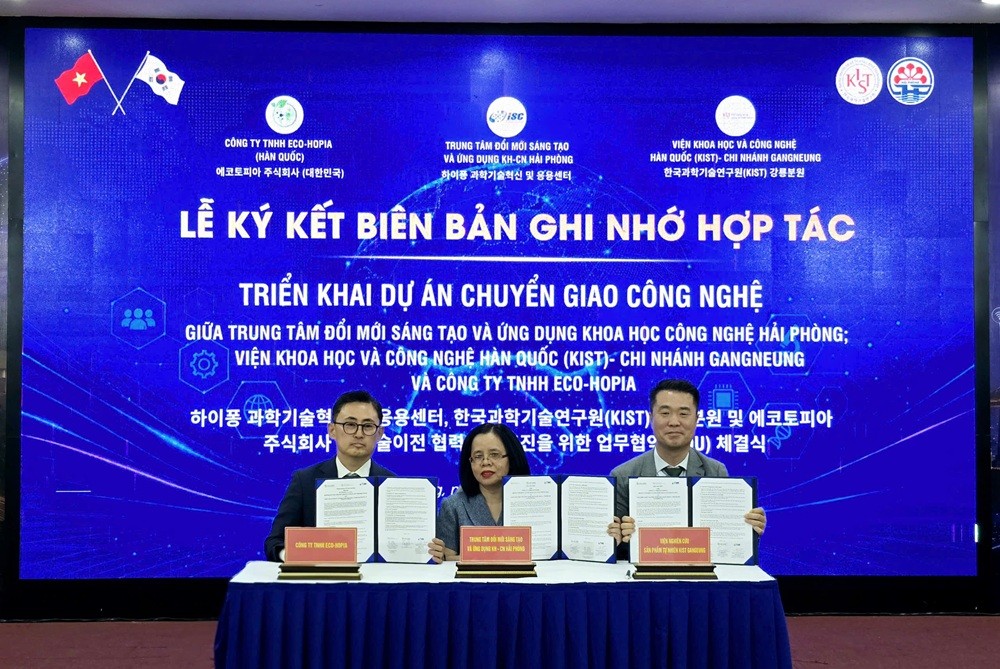 Lễ ký kết biên bản ghi nhớ hợp tác triển khai dự án chuyển giao công nghệ giữa Trung tâm Đổi mới sáng tạo và Ứng dụng khoa học công nghệ Hải Phòng; Viện KIST; Chi nhánh Gangneung và Công ty TNHH Eco-Hopia Lễ ký kết biên bản ghi nhớ hợp tác triển khai dự án chuyển giao công nghệ giữa Trung tâm Đổi mới sáng tạo và Ứng dụng khoa học công nghệ Hải Phòng; Viện KIST; Chi nhánh Gangneung và Công ty TNHH Eco-Hopia