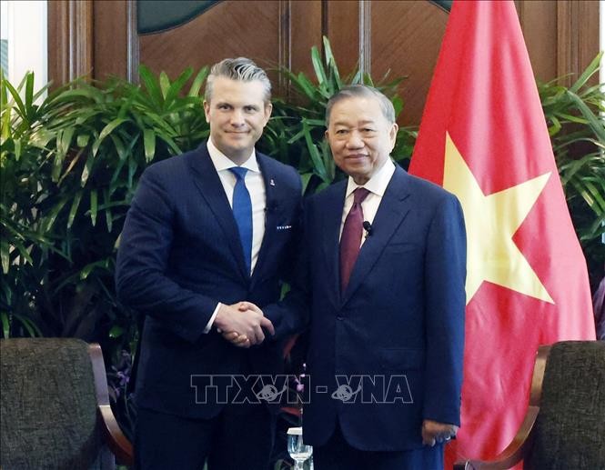 Tổng Bí thư, Chủ tịch nước Tô Lâm tiếp Bộ trưởng Bộ Chiến tranh Hoa Kỳ Pete Hegseth. Ảnh: Thống Nhất/TTXVN Tổng Bí thư, Chủ tịch nước Tô Lâm tiếp Bộ trưởng Bộ Chiến tranh Hoa Kỳ Pete Hegseth. Ảnh: Thống Nhất/TTXVN