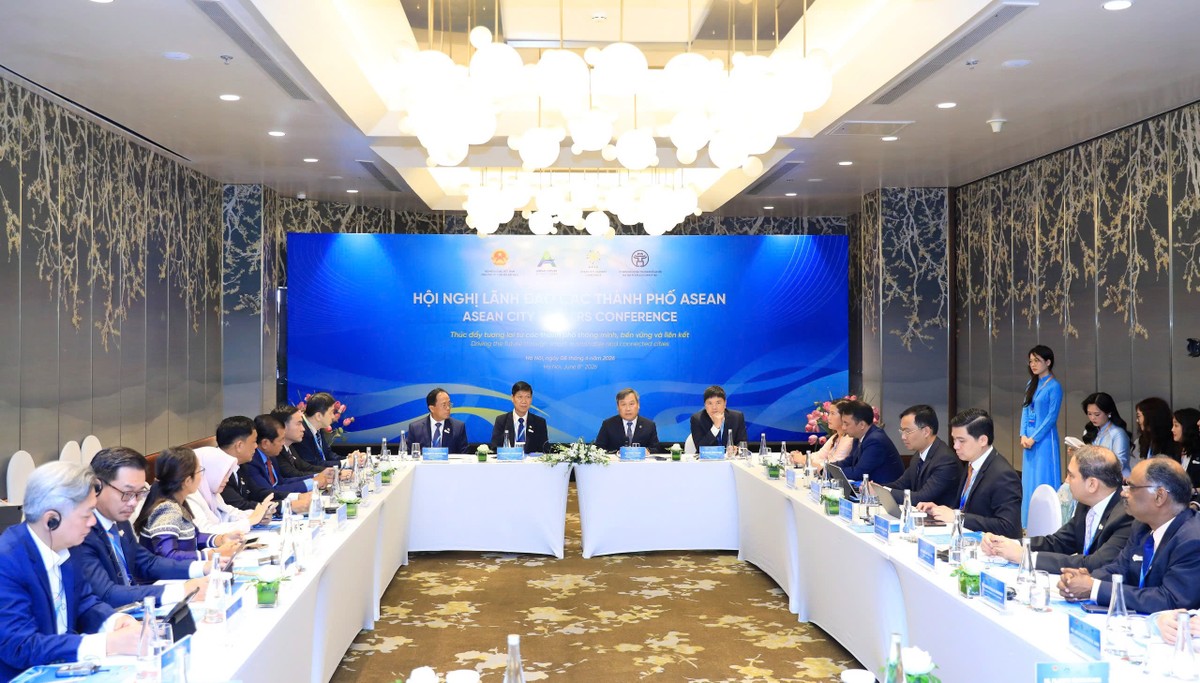 Chủ tịch UBND TP. Hà Nội Vũ Đại Thắng tiếp đoàn đại biểu các thành phố ASEAN.