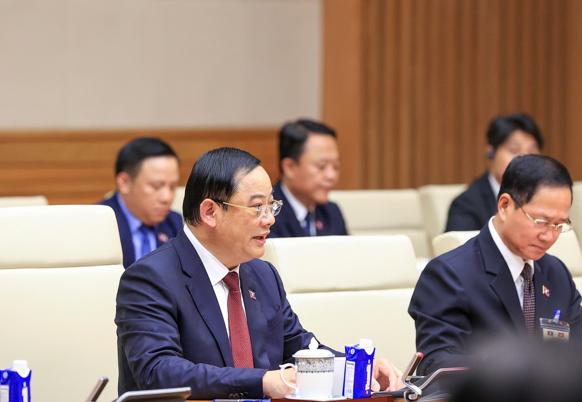 Thủ tướng Lào Sonexay Siphandone phát biểu tại hội đàm. Ảnh: Đức Thanh.