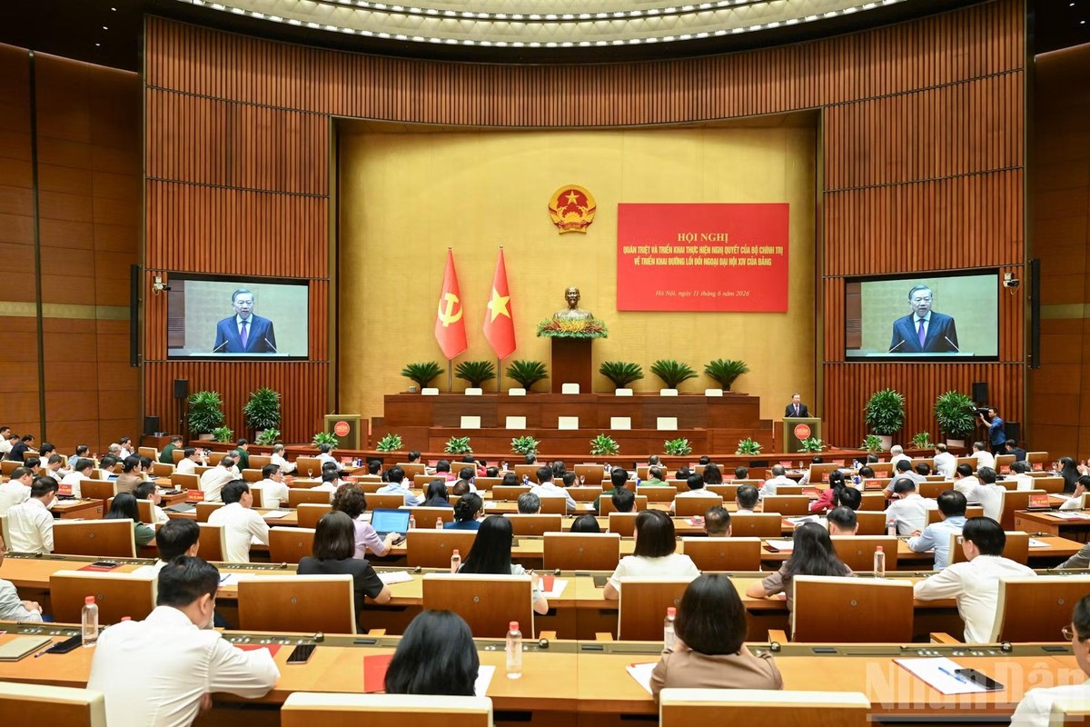 Quang cảnh Hội nghị quán triệt và triển khai thực hiện Nghị quyết của Bộ Chính trị về triển khai đường lối đối ngoại Đại hội XIV của Đảng. (Ảnh: DUY LINH)