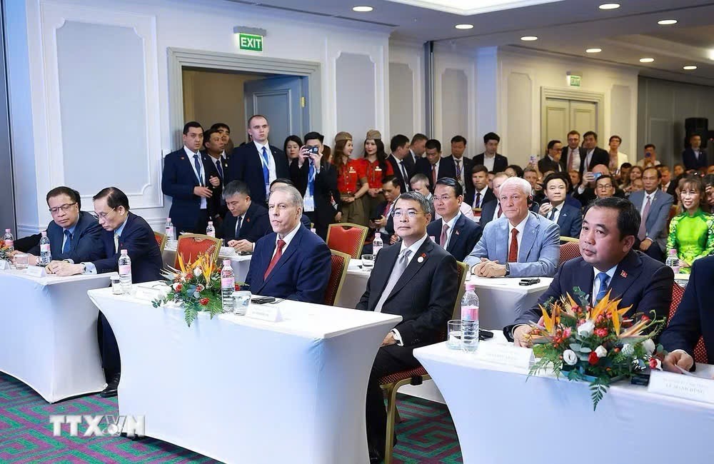 Thủ tướng Lê Minh Hưng dự Chương trình Kết nối Thương mại và Đầu tư Việt Nam-Liên bang Nga. Ảnh: Dương Giang/TTXVN Thủ tướng Lê Minh Hưng dự Chương trình Kết nối Thương mại và Đầu tư Việt Nam-Liên bang Nga. Ảnh: Dương Giang/TTXVN