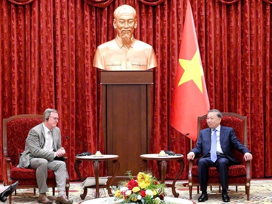 Tổng Bí thư, Chủ tịch nước Tô Lâm tiếp Phó chủ tịch Quốc hội Cộng hòa Liên bang Đức Bodo Ramelow. Ảnh: VIẾT CHUNG Tổng Bí thư, Chủ tịch nước Tô Lâm tiếp Phó chủ tịch Quốc hội Cộng hòa Liên bang Đức Bodo Ramelow. Ảnh: VIẾT CHUNG
