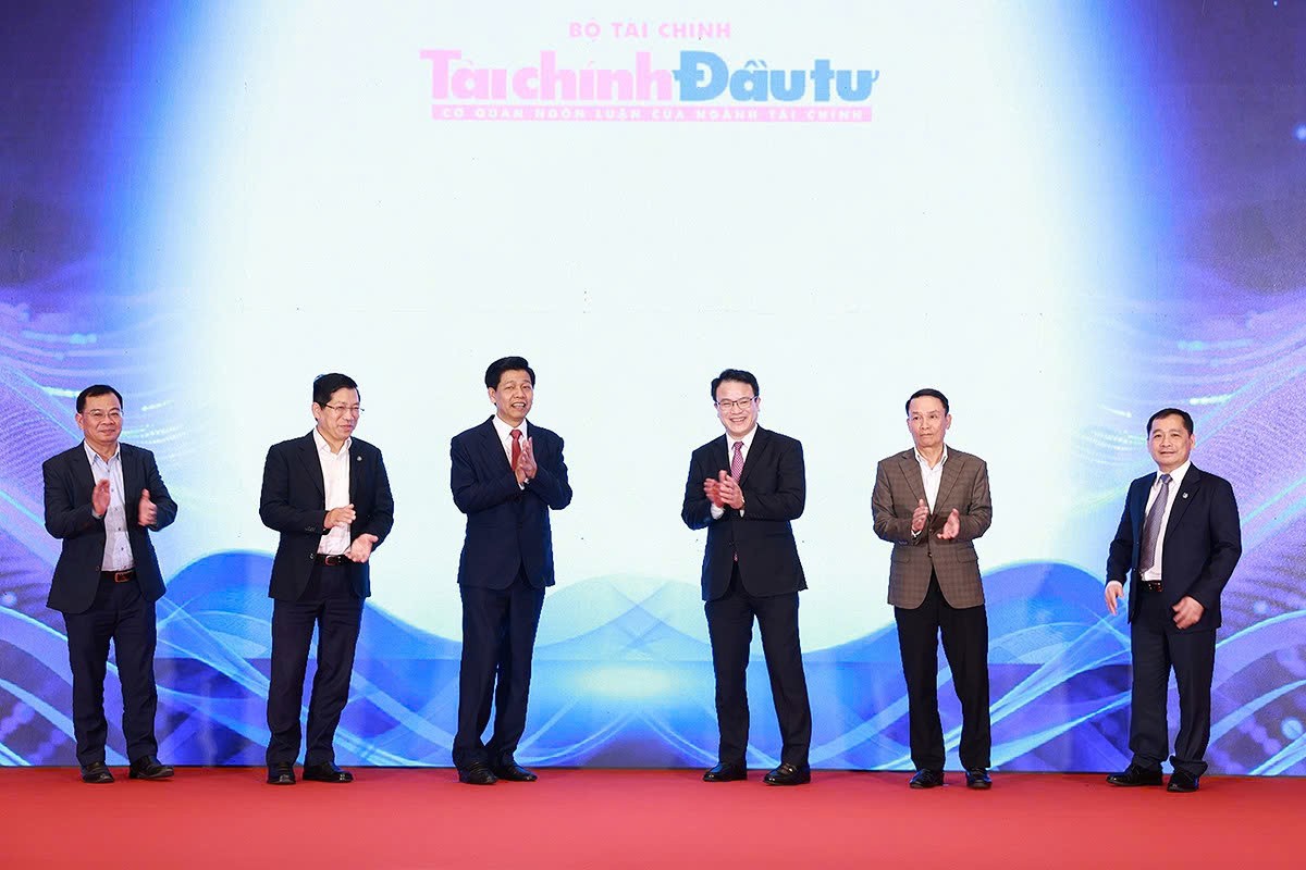 Báo Tài chính - Đầu tư khai trương giao diện mới - Ảnh: Chí Cường. Báo Tài chính - Đầu tư khai trương giao diện mới - Ảnh: Chí Cường.