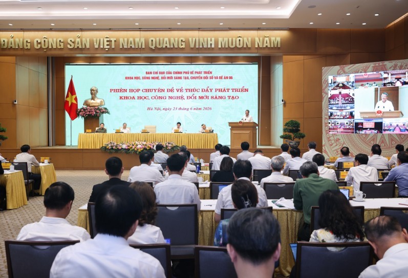 Thủ tướng yêu cầu khẩn trương trình cơ chế đột phá giao ngân sách, giao thẩm quyền trong phát triển KHCN, đổi mới sáng tạo. Ảnh: VGP Thủ tướng yêu cầu khẩn trương trình cơ chế đột phá giao ngân sách, giao thẩm quyền trong phát triển KHCN, đổi mới sáng tạo. Ảnh: VGP