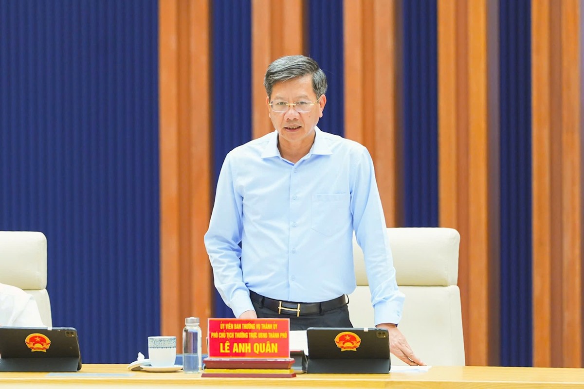 Ông Lê Anh Quân, Phó chủ tịch Thường trực UBND TP. Hải Phòng điều hành phần thảo luận.
