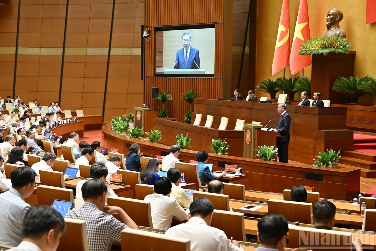 Tổng Bí thư, Chủ tịch nước Tô Lâm phát biểu chỉ đạo Hội nghị toàn quốc sơ kết 1 năm vận hành mô hình tổ chức tổng thể của hệ thống chính trị và mô hình chính quyền 3 cấp.