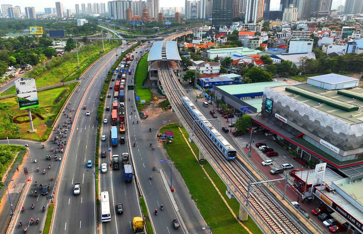 Tuyến Metro số 1 góp phần hoàn thiện hệ thống giao thông công cộng hiện đại, mở rộng không gian phát triển đô thị. Tuyến Metro số 1 góp phần hoàn thiện hệ thống giao thông công cộng hiện đại, mở rộng không gian phát triển đô thị.