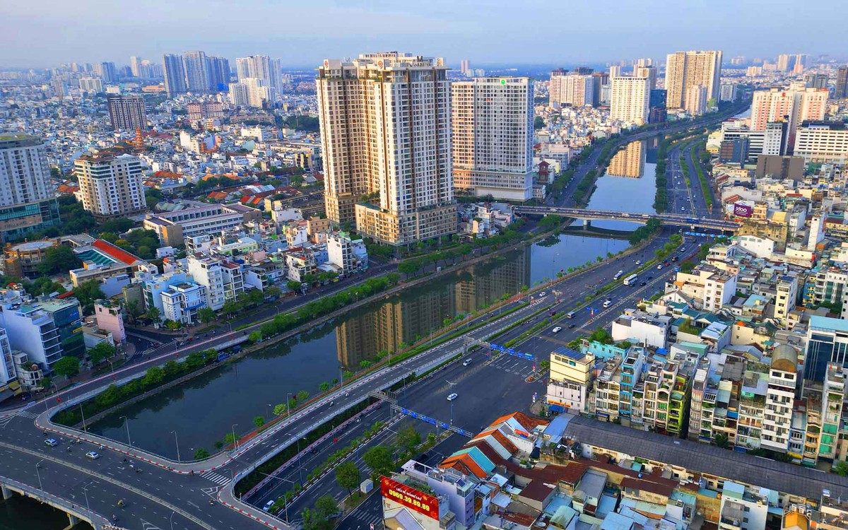 Đại lộ Võ Văn Kiệt hiện hữu đóng vai trò kết nối TP.HCM với các tỉnh miền tây Nam Bộ. Đại lộ Võ Văn Kiệt hiện hữu đóng vai trò kết nối TP.HCM với các tỉnh miền tây Nam Bộ.