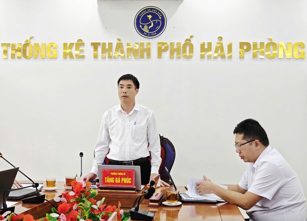 Ông Tăng Bá Phúc, Trưởng Thống kê thành phố Hải Phòng thông tin tại cuộc họp báo.