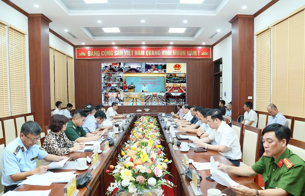 Các đại biểu dự hội nghị tại điểm cầu tỉnh Hưng Yên. Ảnh: Tất Đạt