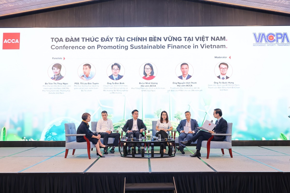 Tọa đàm “Green Taxonomy tại Việt Nam - Từ chính sách đến thực thi: Vai trò của doanh nghiệp, ngân hàng và kiểm toán”. Ảnh: ACCA Việt Nam