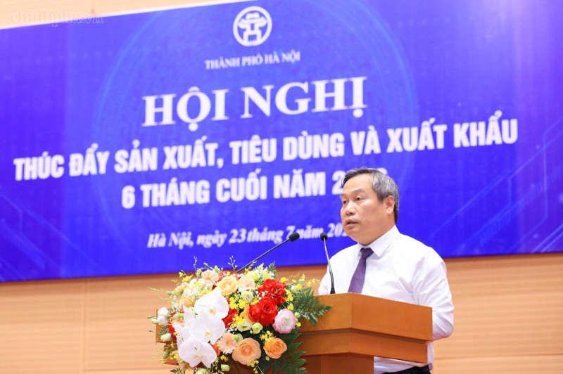 Chủ tịch UBND TP. Hà Nội Vũ Đại Thắng phát biểu khai mạc hội nghị.