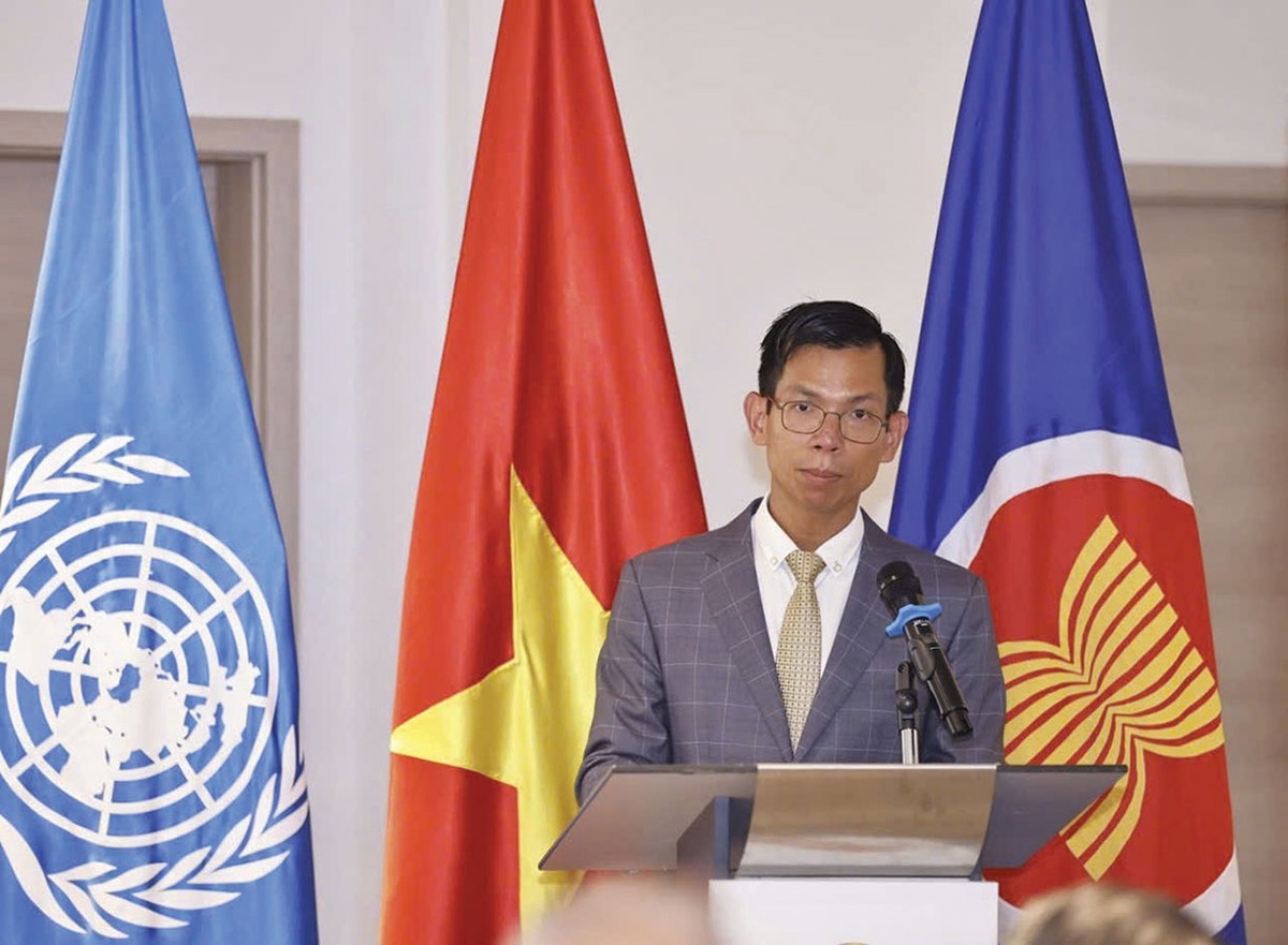 Ông Đặng Tài An Trang, Phó tổng giám đốc Sở Giao dịch chứng khoán Việt Nam Ông Đặng Tài An Trang, Phó tổng giám đốc Sở Giao dịch chứng khoán Việt Nam